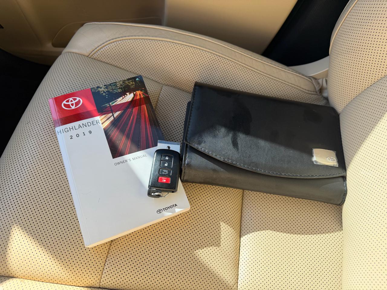 Toyota Highlander Limited FWD V6 2019