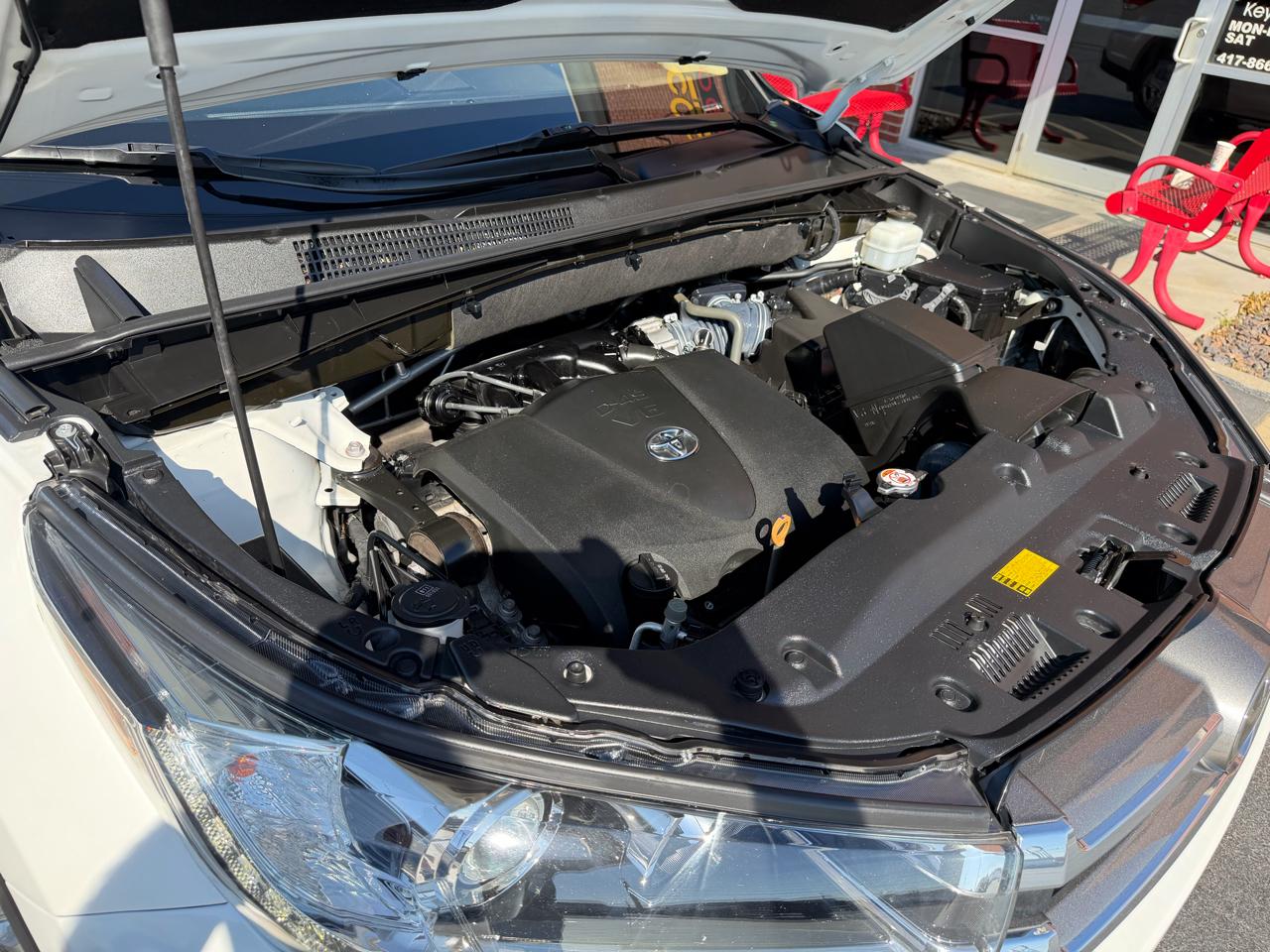 Toyota Highlander Limited FWD V6 2019