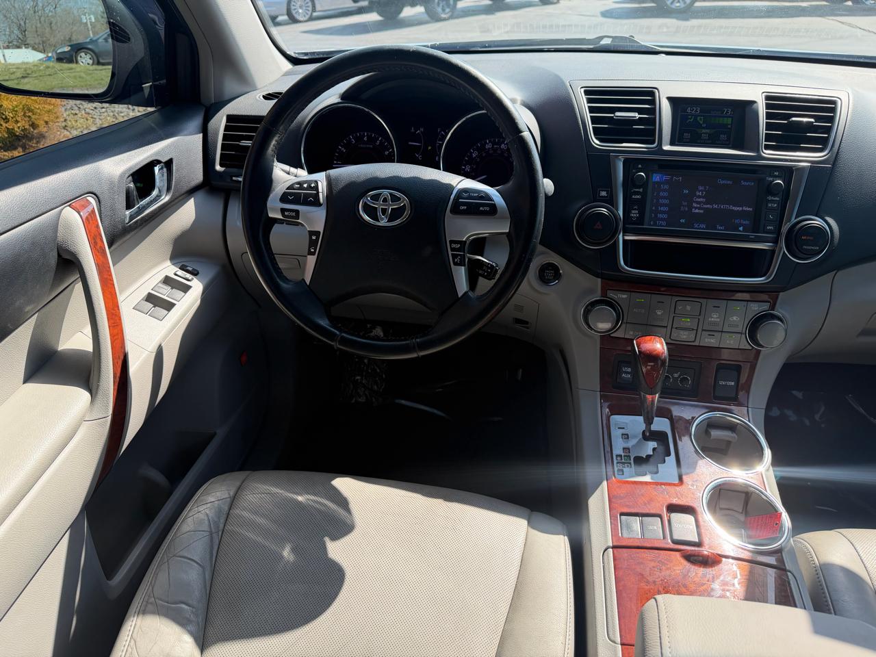 Toyota Highlander Limited 2013