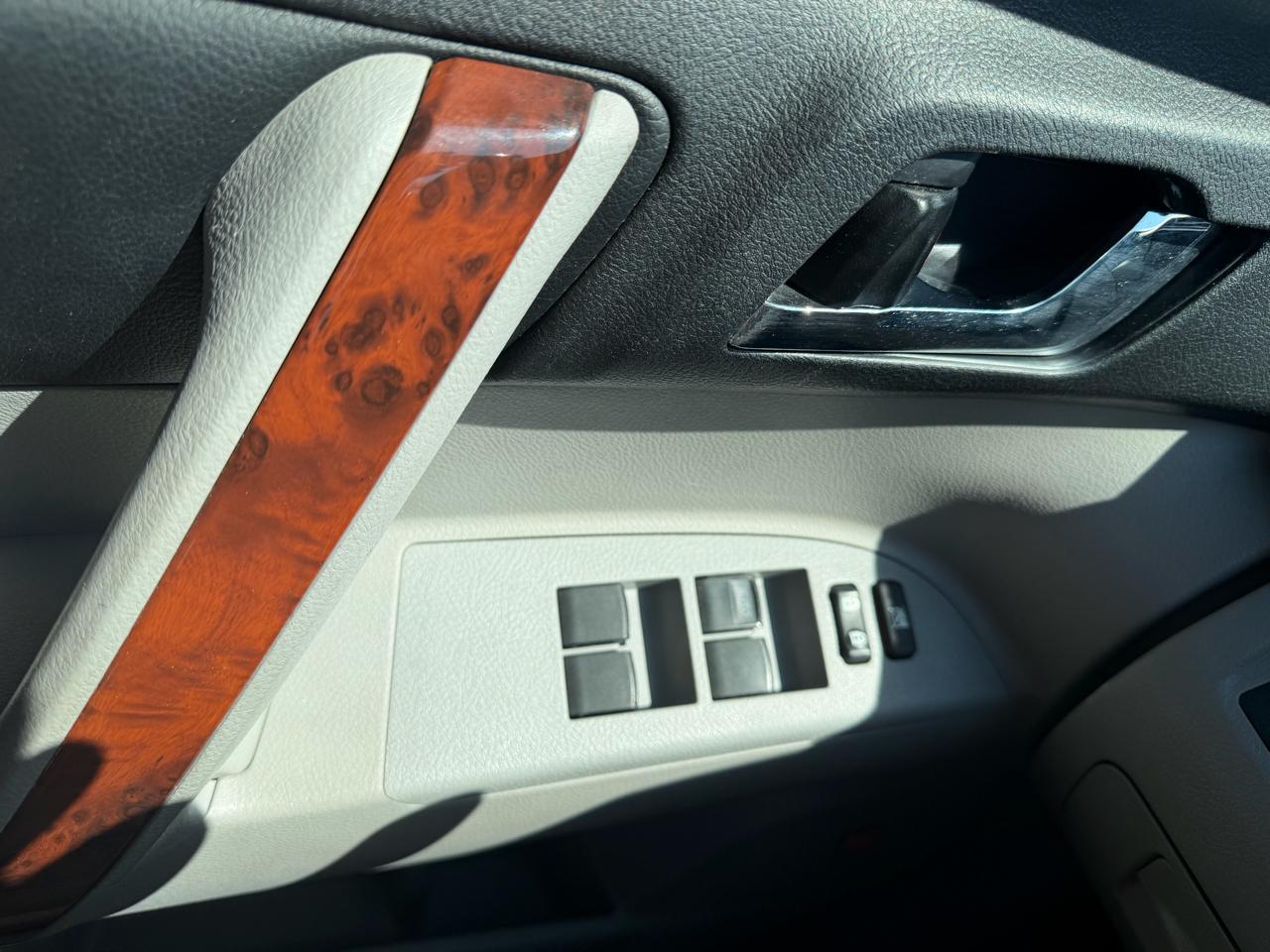 Toyota Highlander Limited 2013