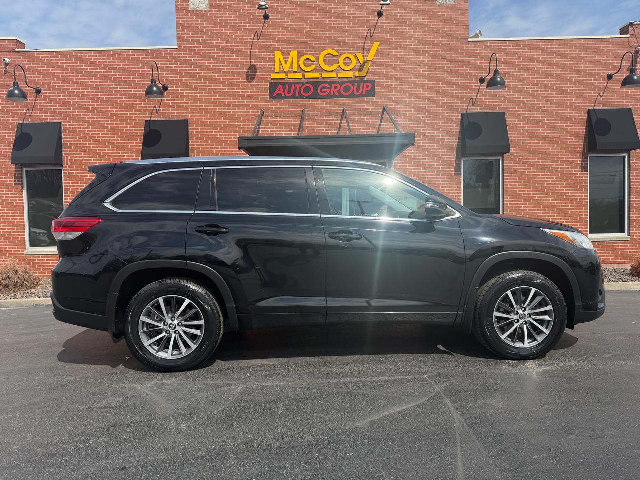 Toyota Highlander XLE V6 AWD (Natl) 2017