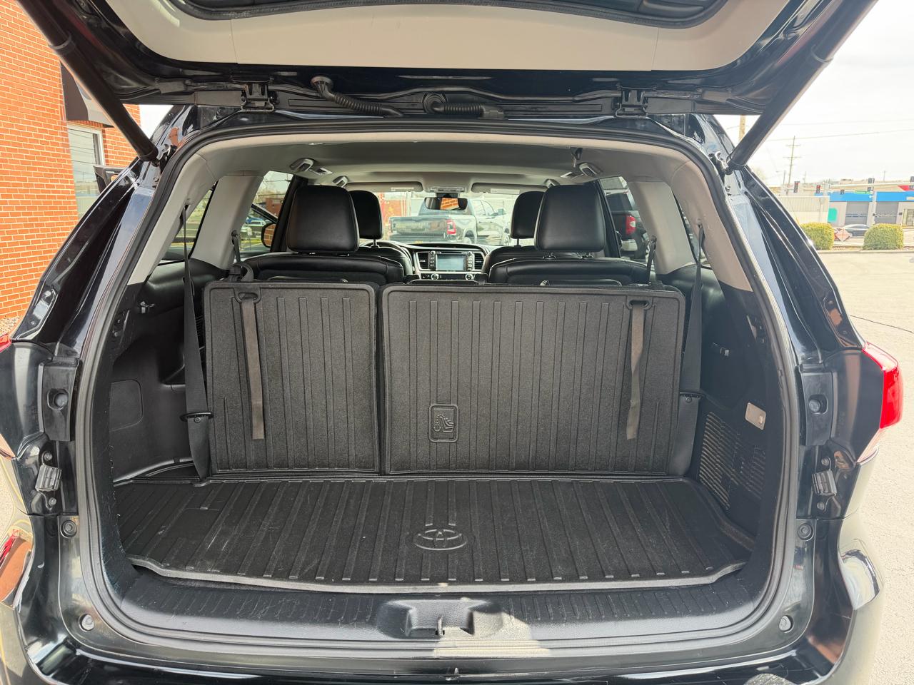 Toyota Highlander XLE V6 AWD (Natl) 2017