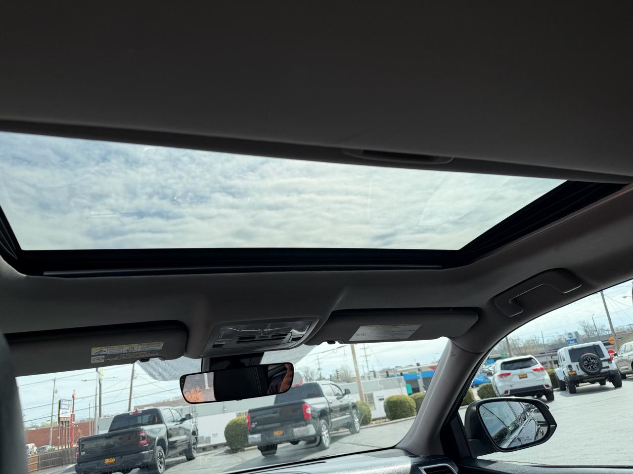 Toyota Highlander XLE V6 AWD (Natl) 2017