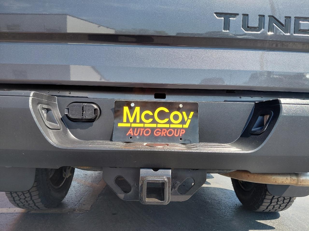 Toyota Tundra 4WD Truck CrewMax 5.7L FFV V8 6-Spd AT LTD (Natl) 2016