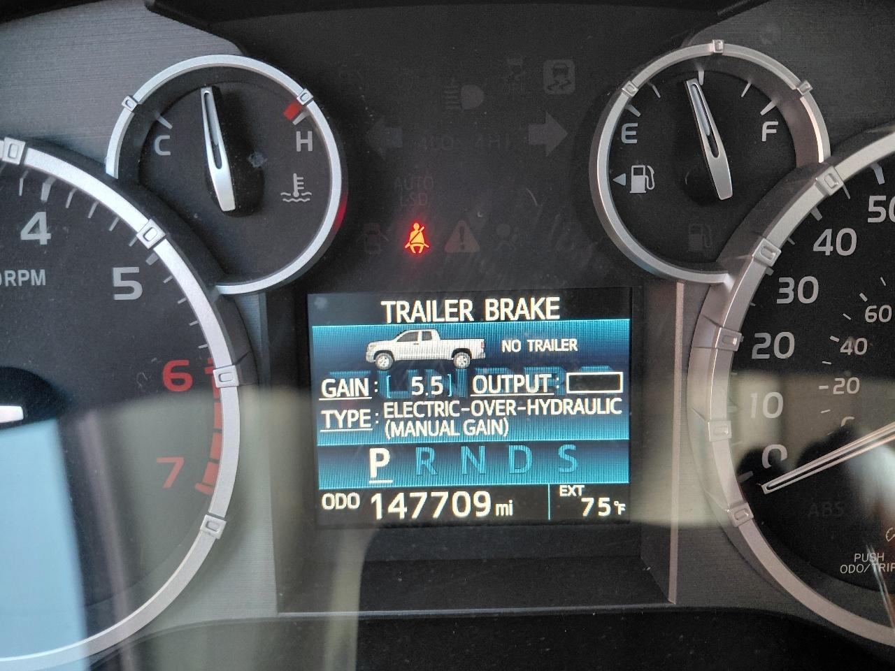 Toyota Tundra 4WD Truck CrewMax 5.7L FFV V8 6-Spd AT LTD (Natl) 2016