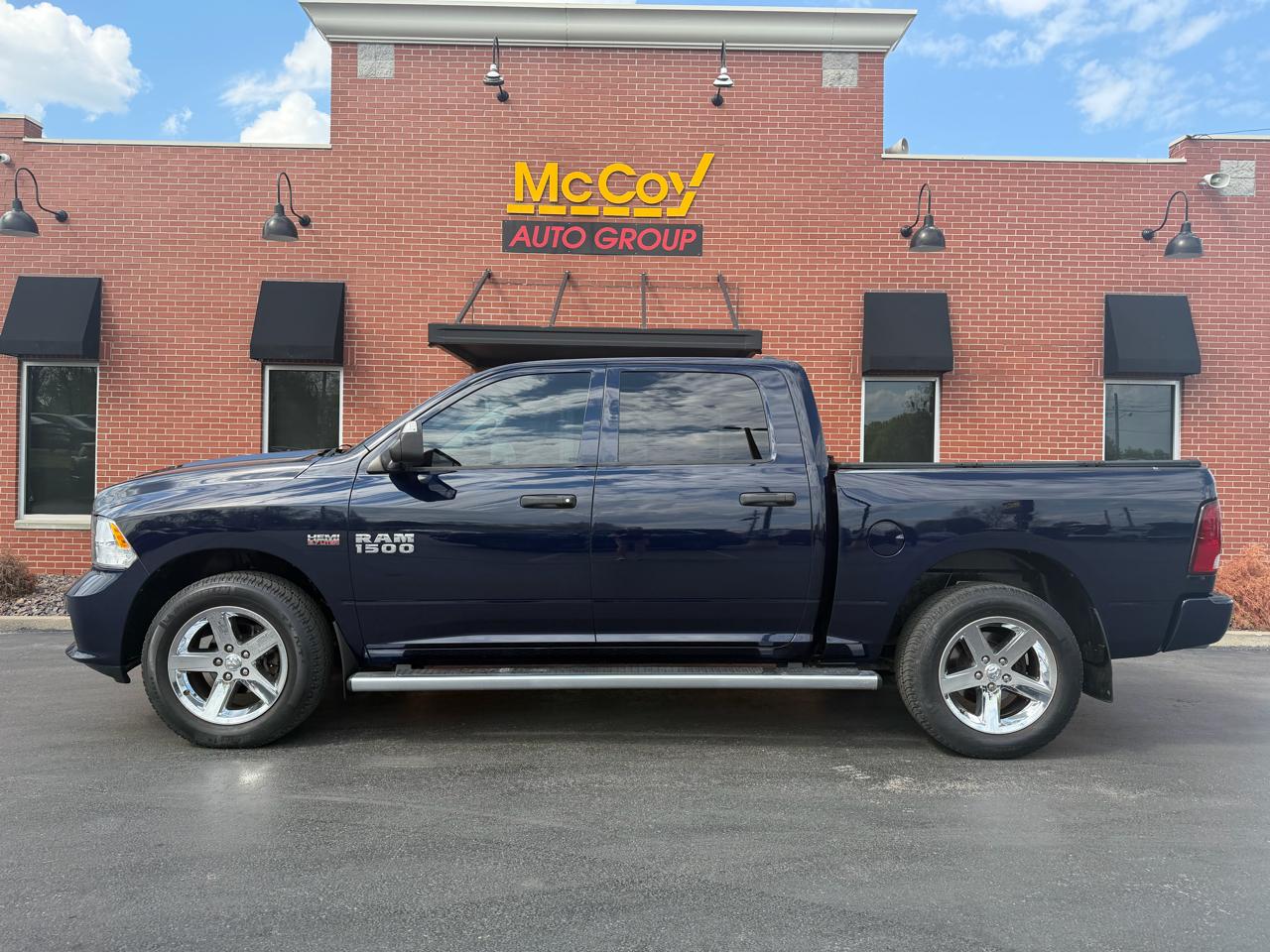 RAM 1500 4WD Crew Cab 140.5" Express 2013