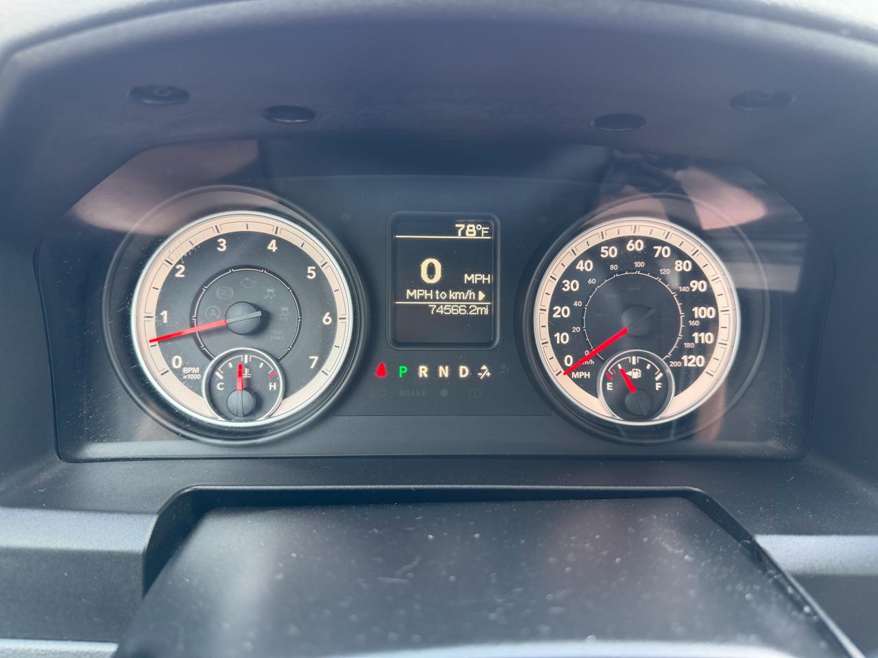 RAM 1500 4WD Crew Cab 140.5" Express 2013