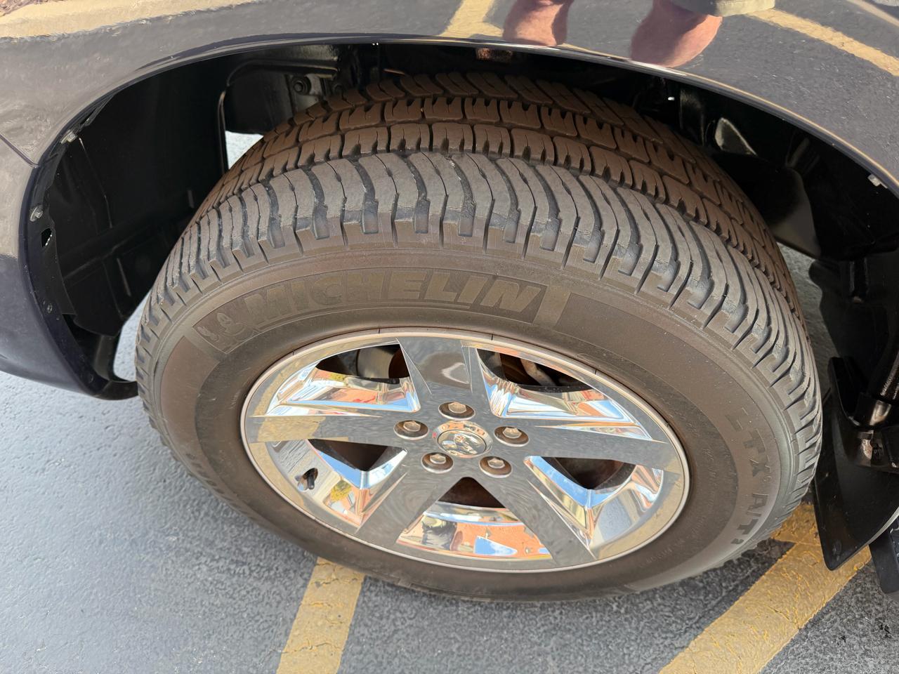 RAM 1500 4WD Crew Cab 140.5" Express 2013