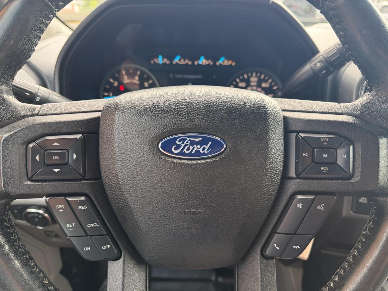Ford F-150 XLT SuperCrew 4WD 2019