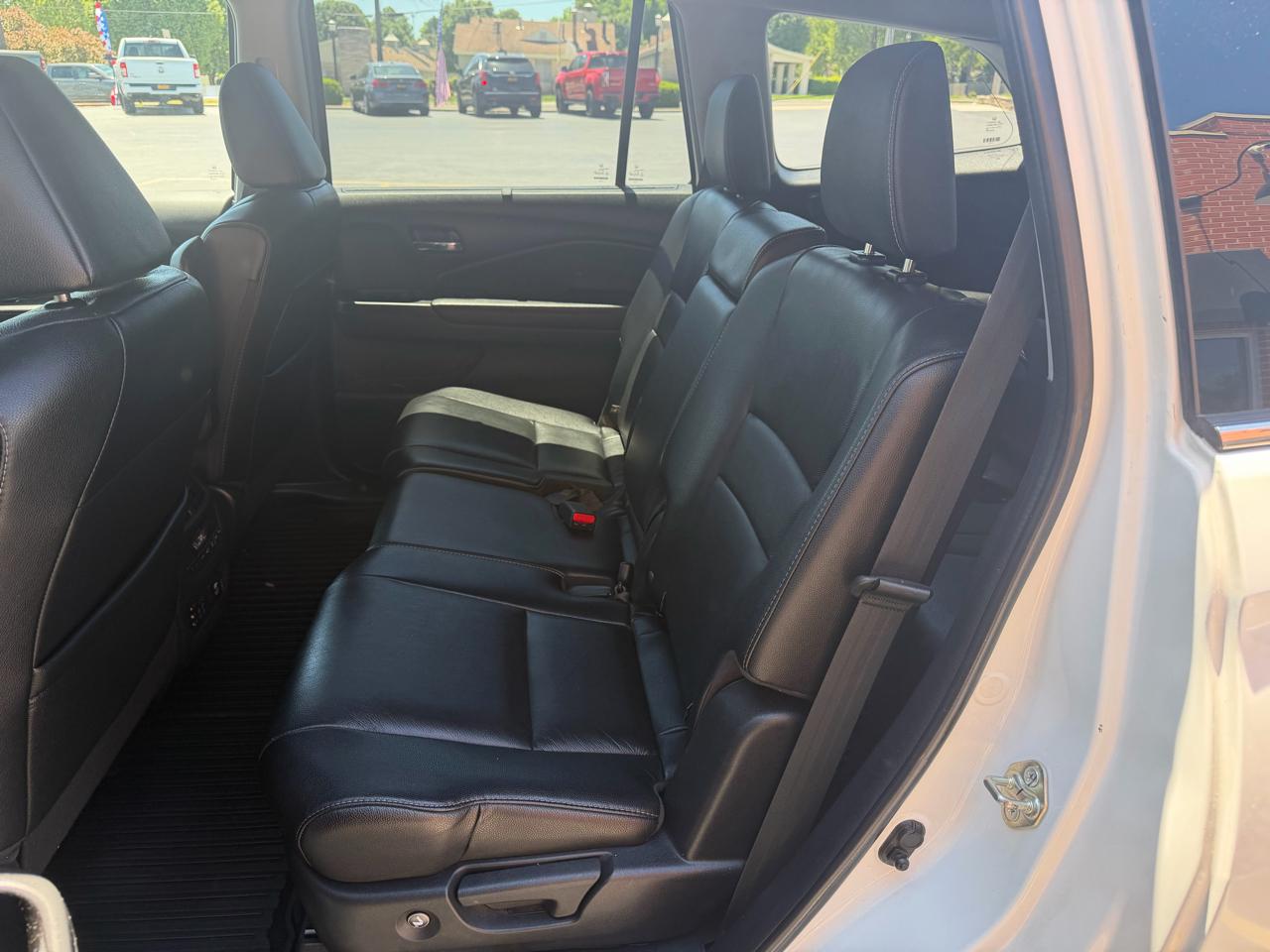 Honda Pilot Touring AWD 2017