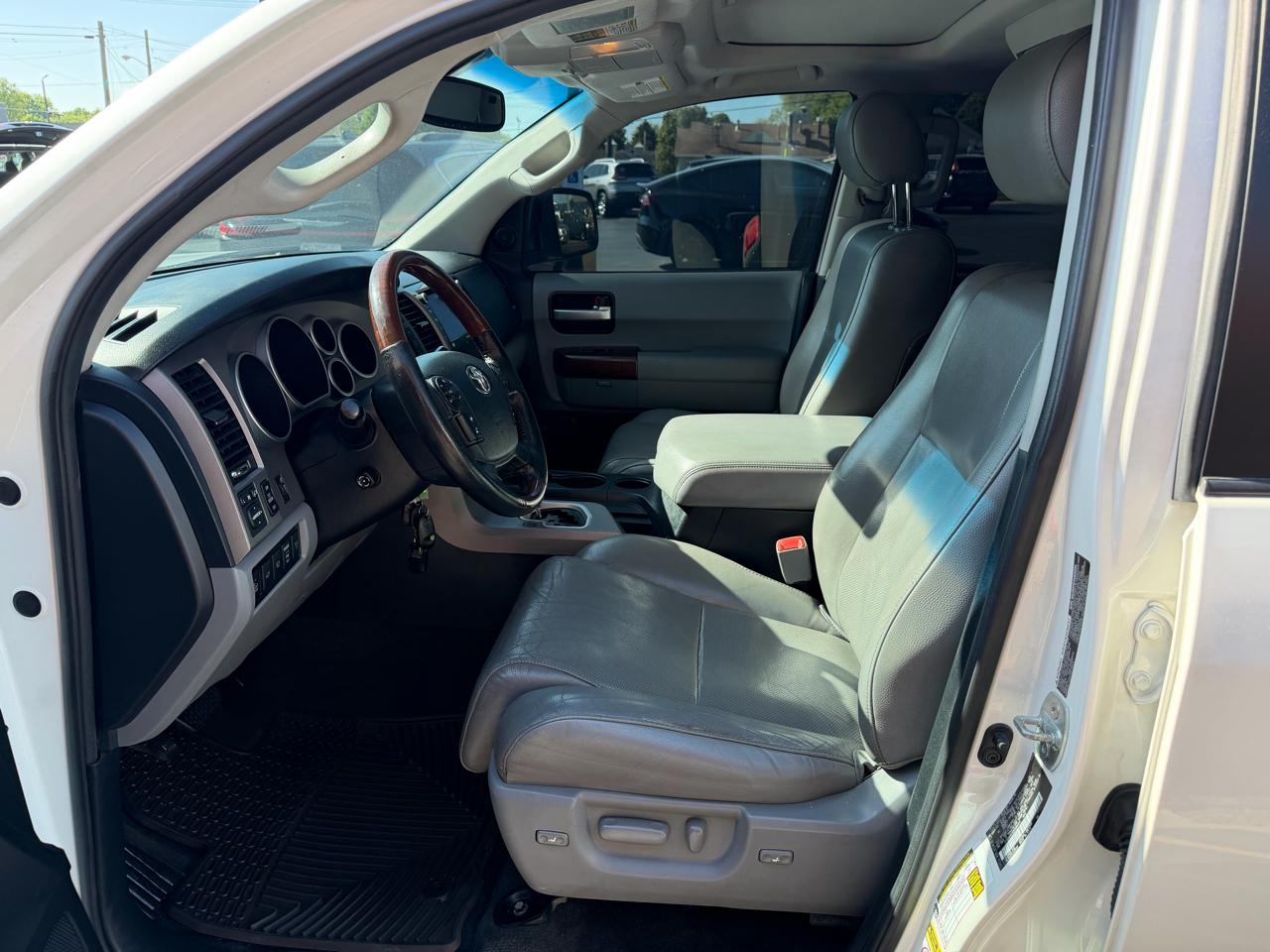 Toyota Sequoia 4WD 5.7L FFV Platinum (Natl) 2013