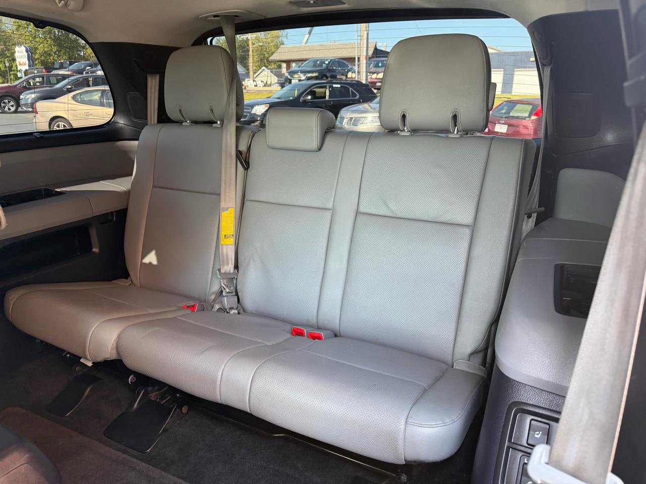 Toyota Sequoia 4WD 5.7L FFV Platinum (Natl) 2013