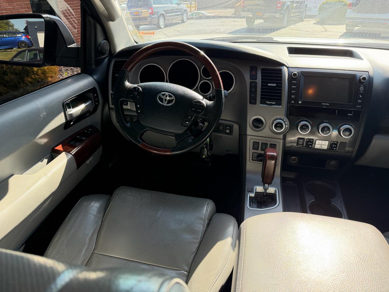 Toyota Sequoia 4WD 5.7L FFV Platinum (Natl) 2013