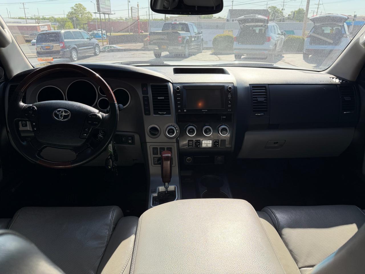 Toyota Sequoia 4WD 5.7L FFV Platinum (Natl) 2013