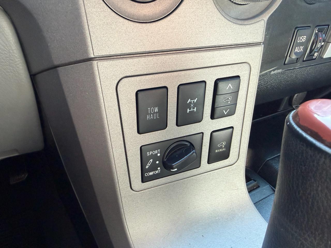 Toyota Sequoia 4WD 5.7L FFV Platinum (Natl) 2013