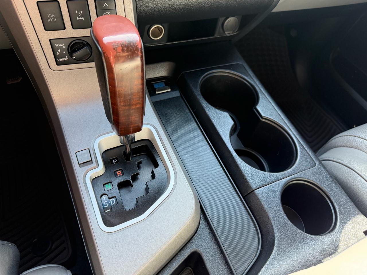 Toyota Sequoia 4WD 5.7L FFV Platinum (Natl) 2013