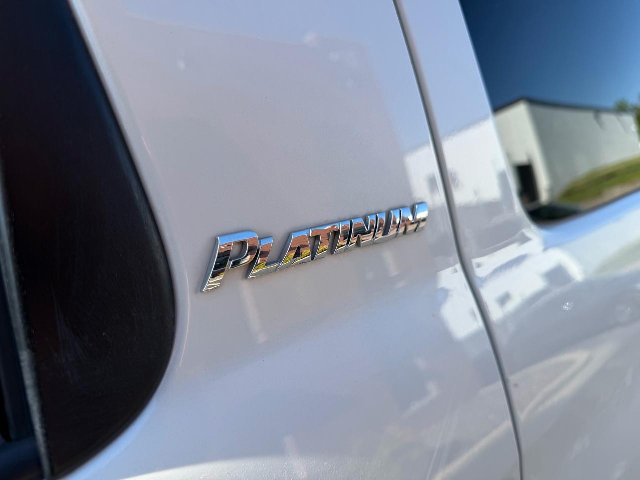 Toyota Sequoia 4WD 5.7L FFV Platinum (Natl) 2013