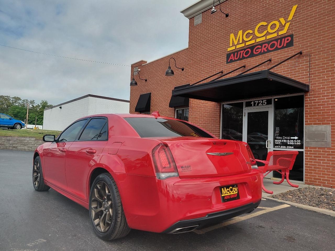 Chrysler 300 4dr Sdn 300S Alloy Edition RWD 2016