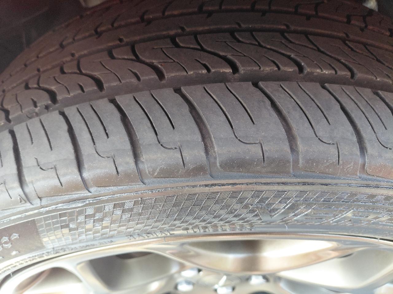 Chrysler 300 4dr Sdn 300S Alloy Edition RWD 2016