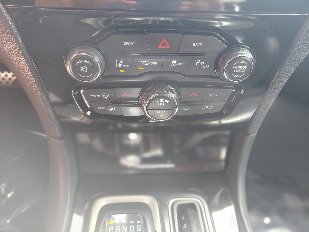 Chrysler 300 4dr Sdn 300S Alloy Edition RWD 2016