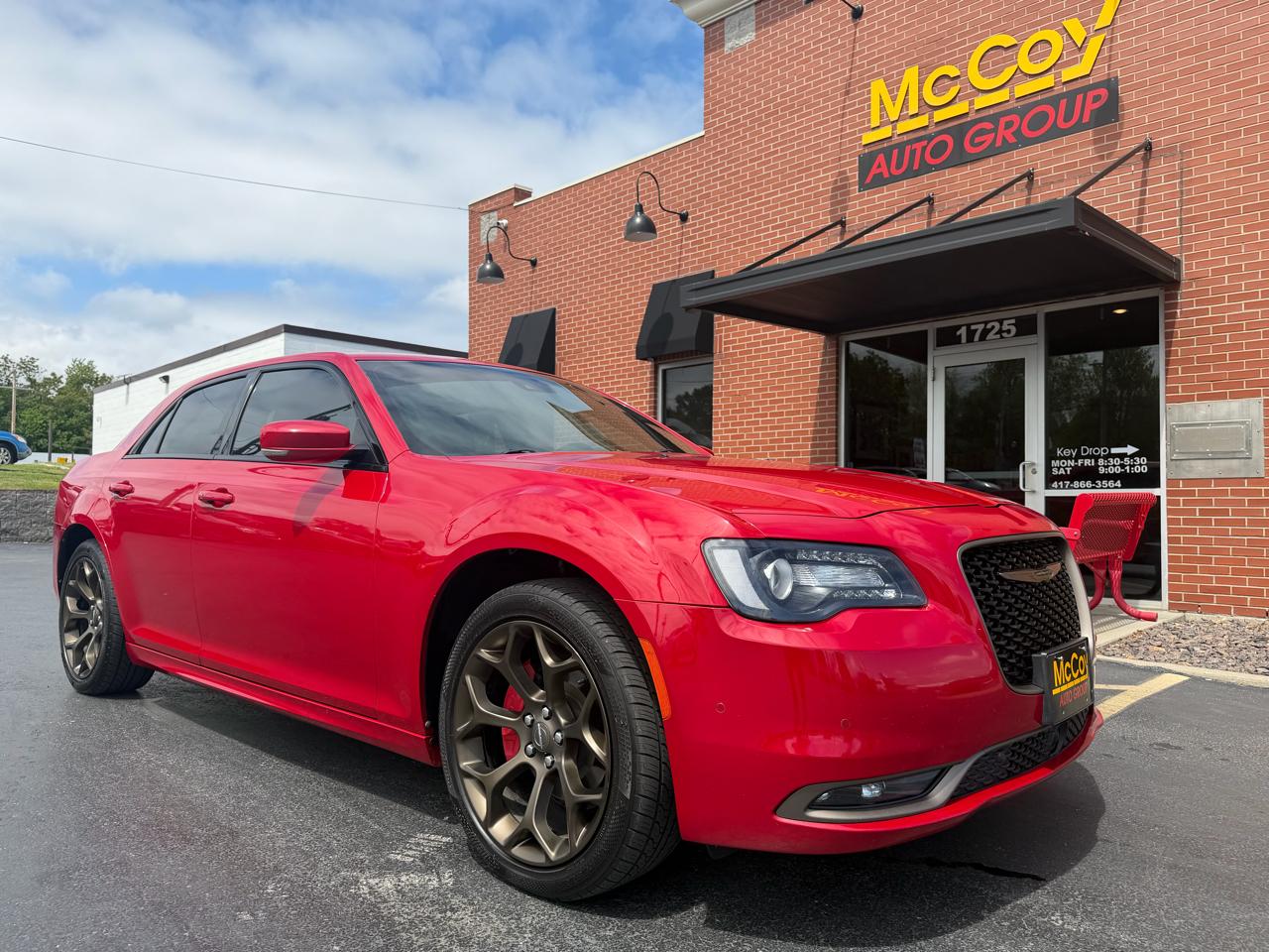 Chrysler 300 4dr Sdn 300S Alloy Edition RWD 2016