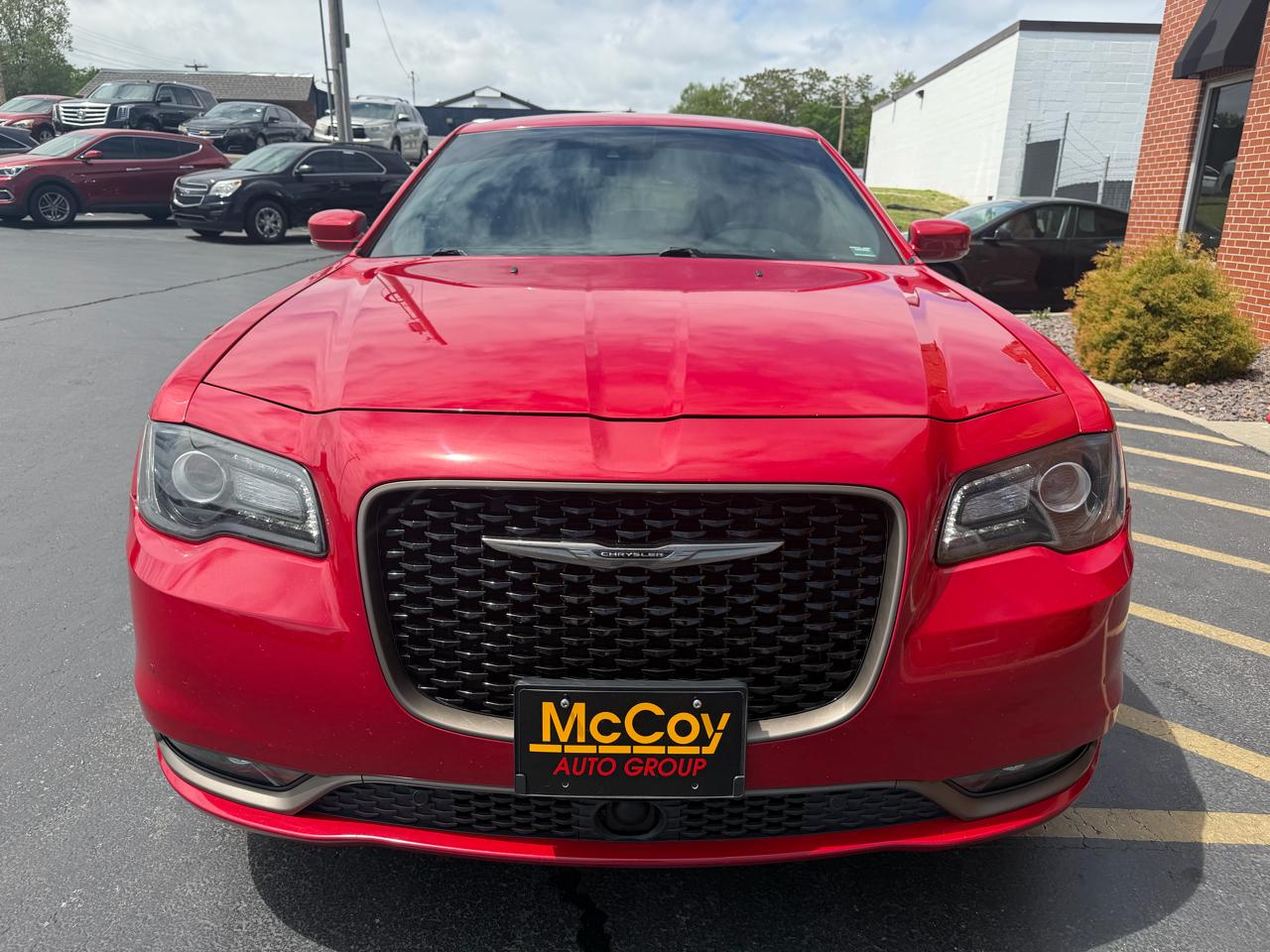 Chrysler 300 4dr Sdn 300S Alloy Edition RWD 2016