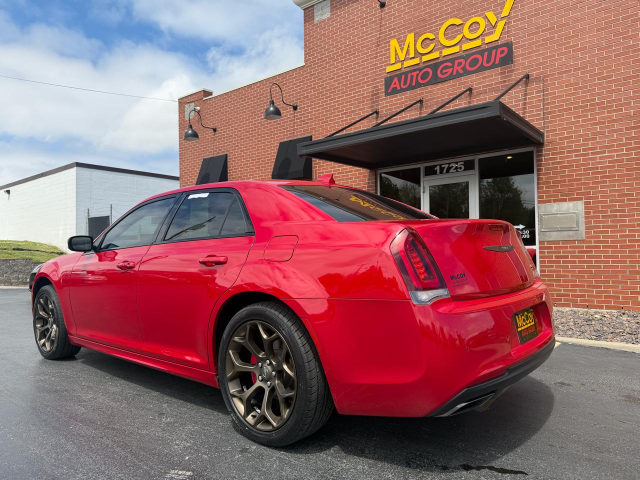 Chrysler 300 4dr Sdn 300S Alloy Edition RWD 2016