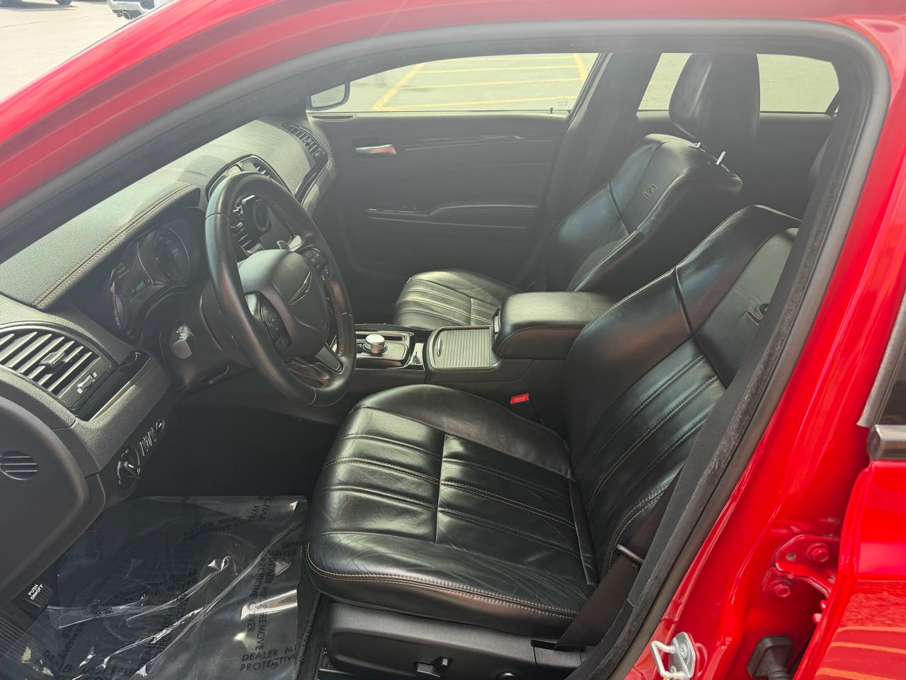 Chrysler 300 4dr Sdn 300S Alloy Edition RWD 2016