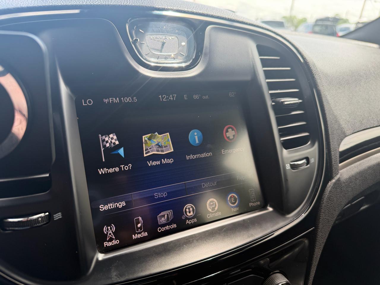 Chrysler 300 4dr Sdn 300S Alloy Edition RWD 2016