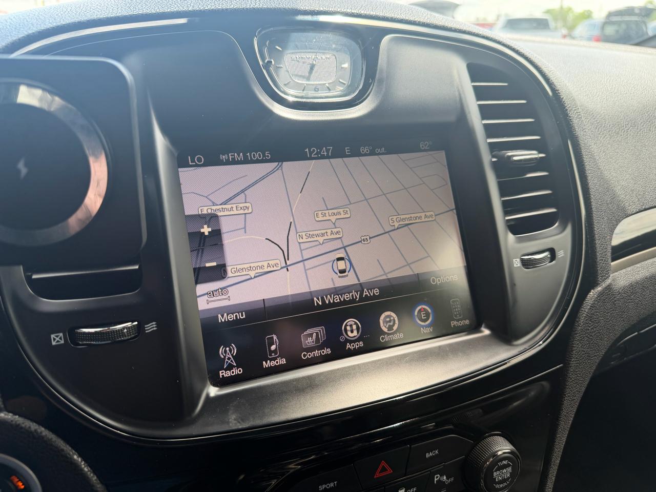 Chrysler 300 4dr Sdn 300S Alloy Edition RWD 2016