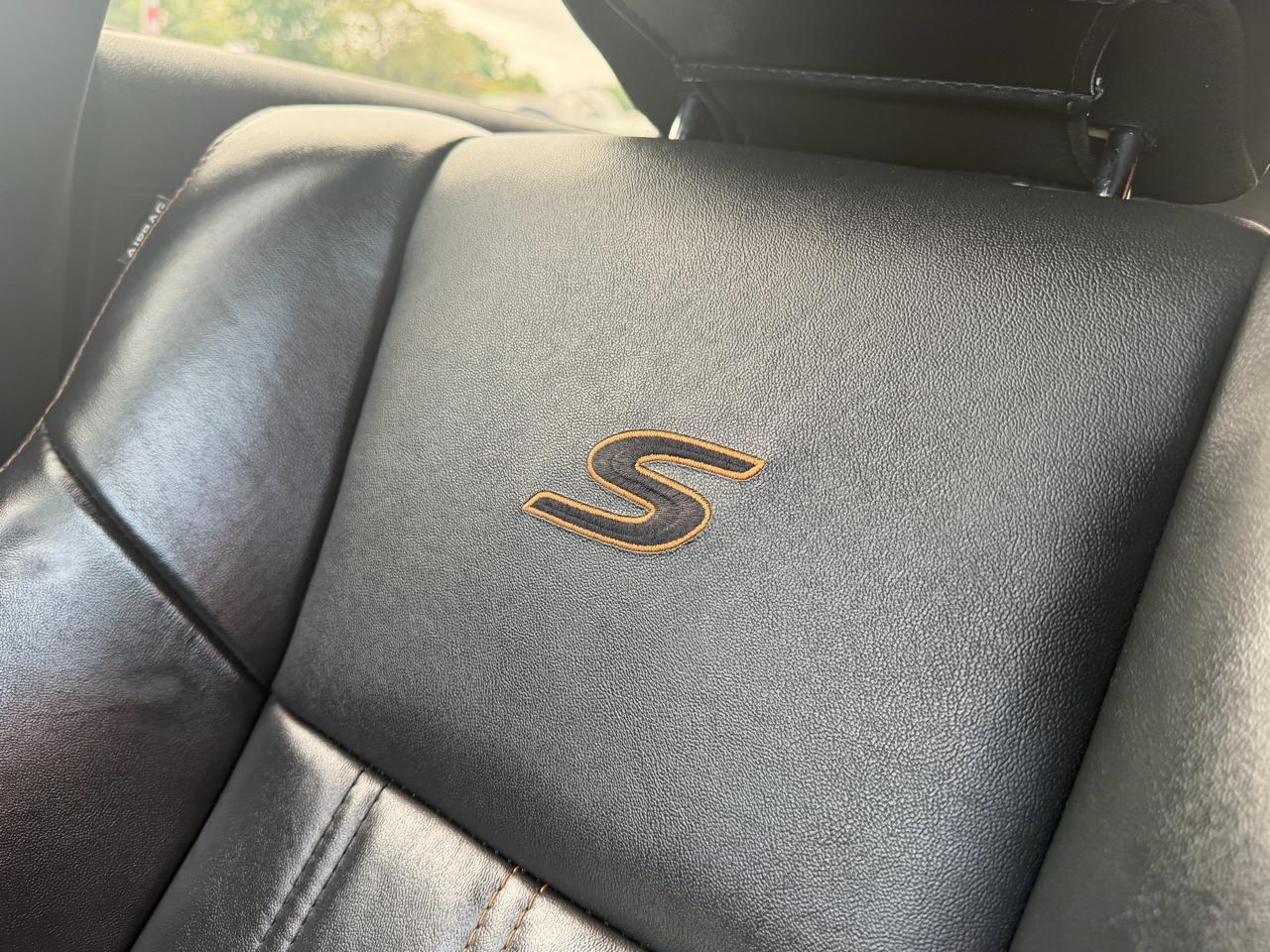 Chrysler 300 4dr Sdn 300S Alloy Edition RWD 2016