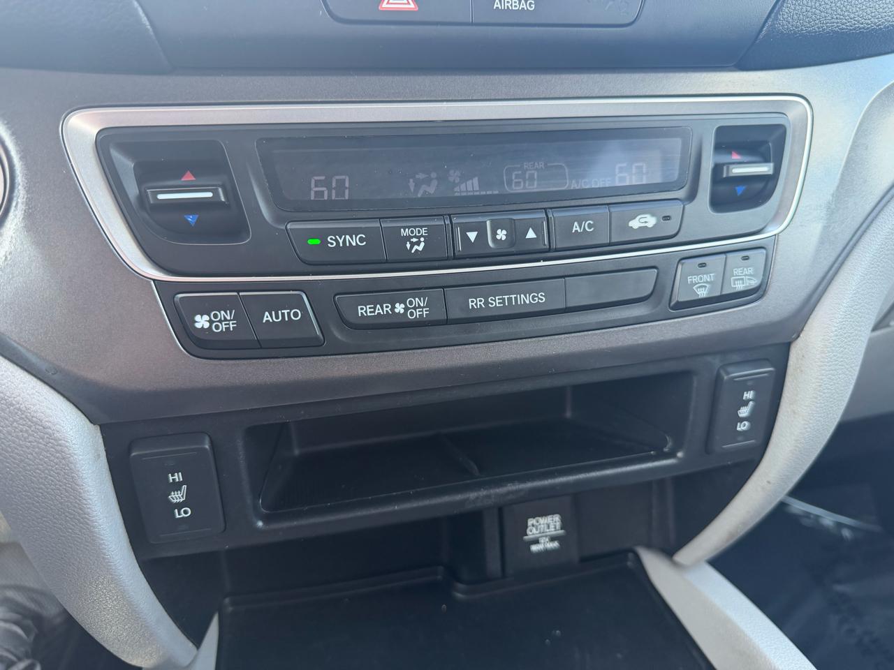 Honda Ridgeline 4WD Crew Cab RTL w/Leather 2017