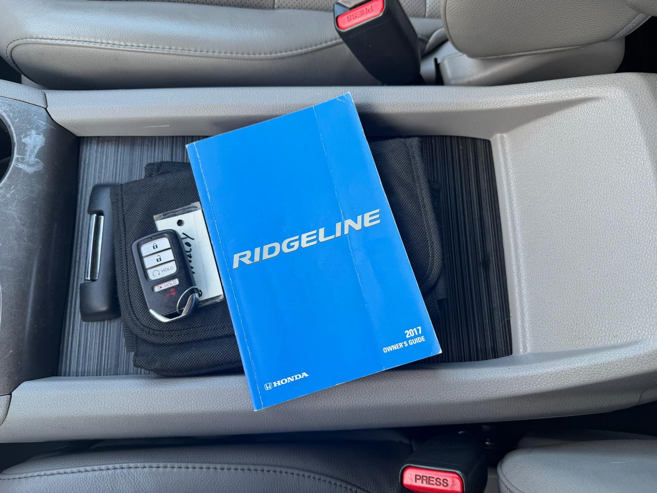 Honda Ridgeline 4WD Crew Cab RTL w/Leather 2017