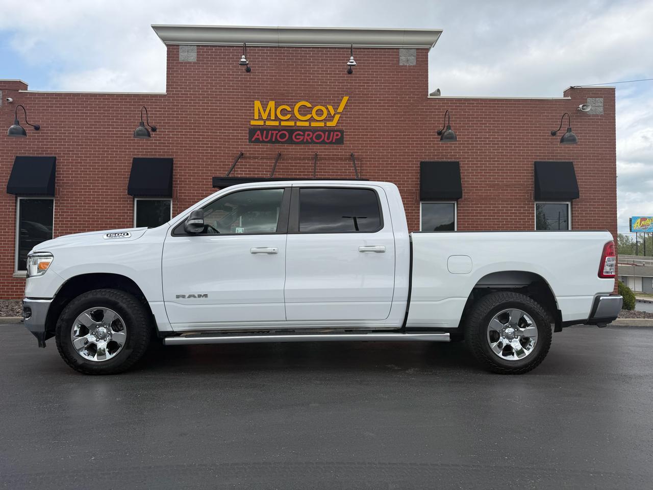 RAM 1500 Big Horn 4x4 Crew Cab 6'4" Box 2022