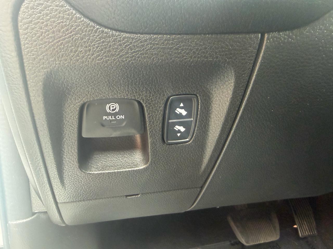 RAM 1500 Big Horn 4x4 Crew Cab 6'4" Box 2022