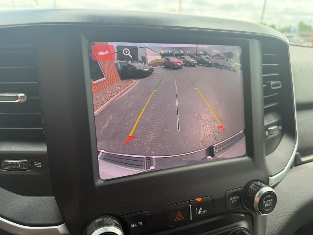 RAM 1500 Big Horn 4x4 Crew Cab 6'4" Box 2022