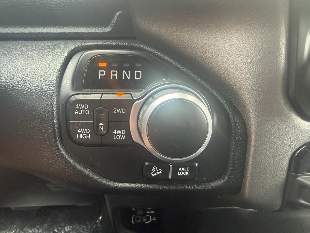 RAM 1500 Big Horn 4x4 Crew Cab 6'4" Box 2022