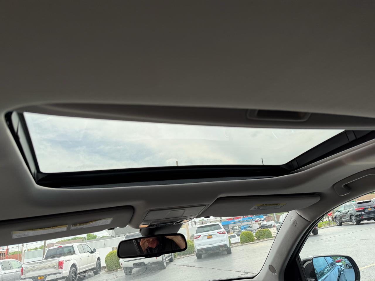 Acura MDX SH-AWD 4dr Tech Pkg 2015