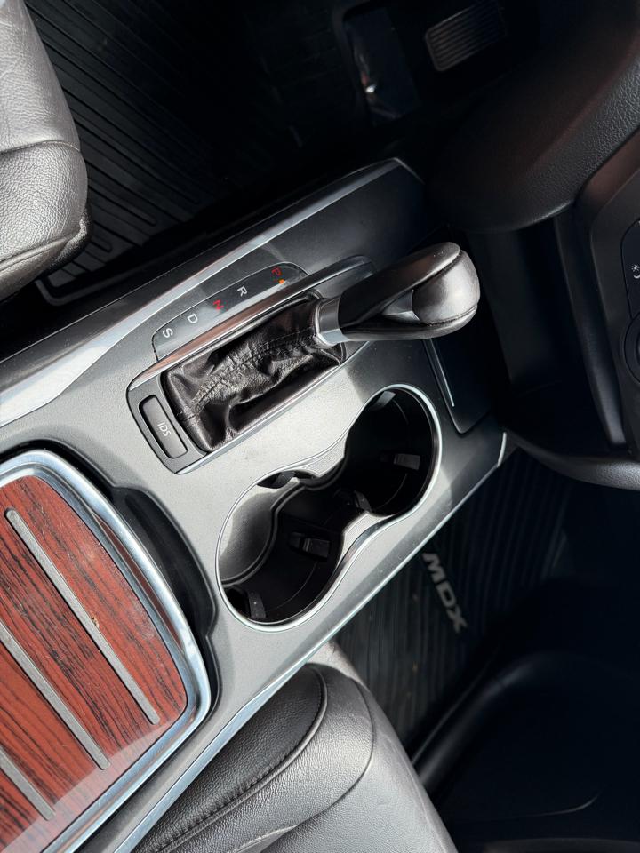 Acura MDX SH-AWD 4dr Tech Pkg 2015