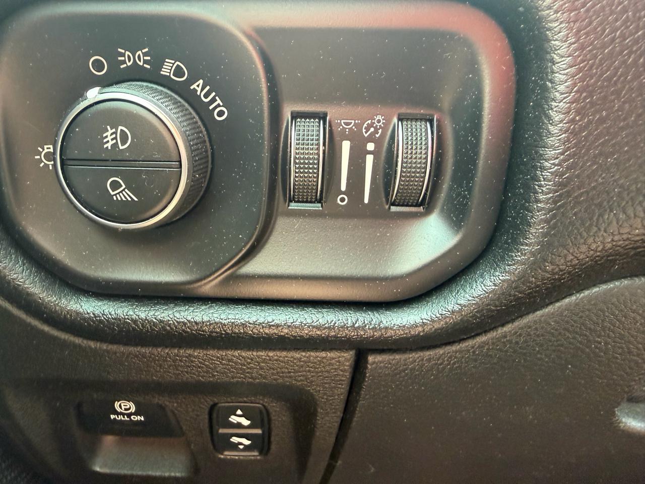 RAM 1500 Big Horn Crew Cab SWB 2WD 2019