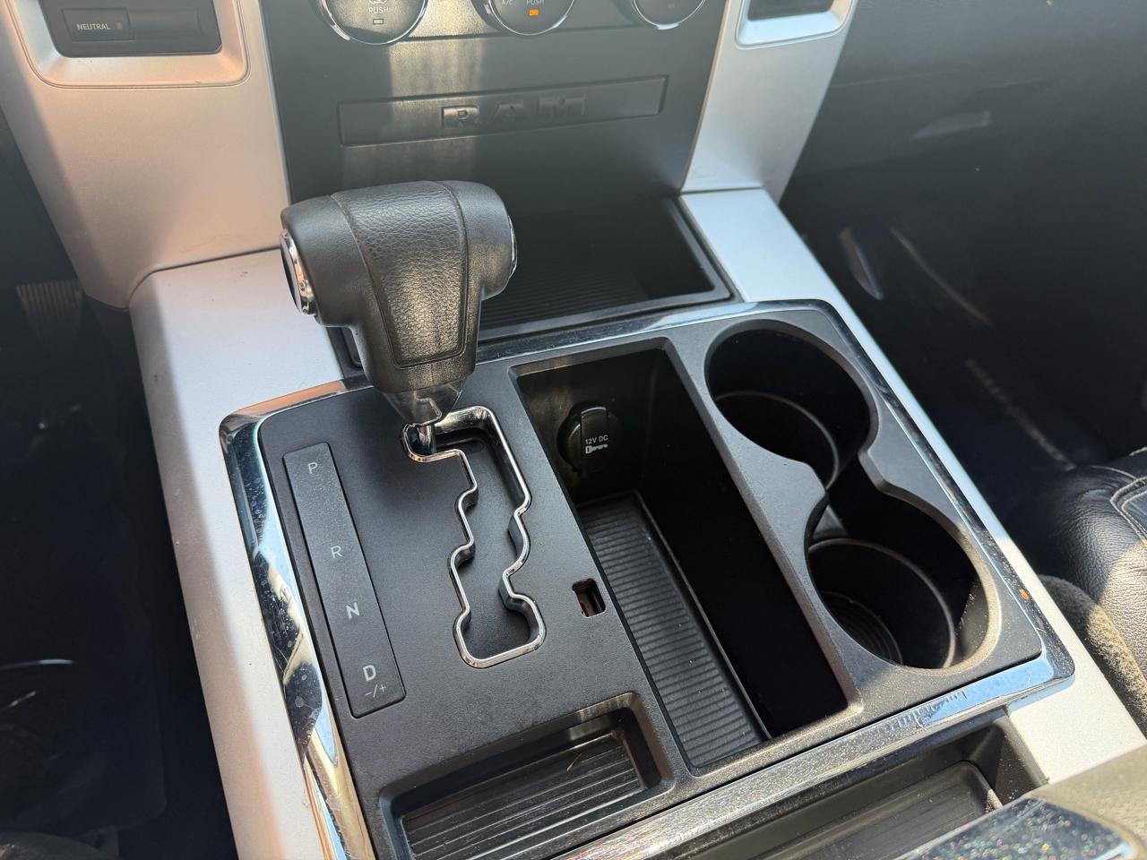 RAM 1500 4WD Crew Cab 140.5" Lone Star 2012