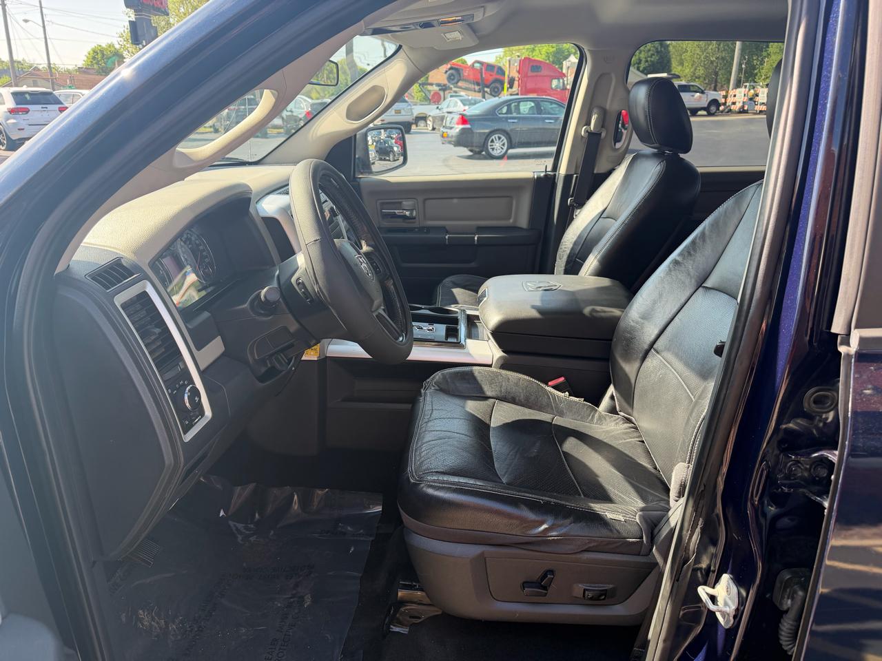 RAM 1500 4WD Crew Cab 140.5" Lone Star 2012