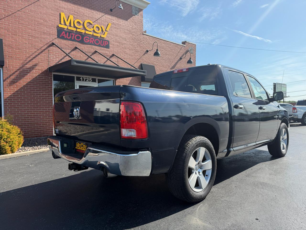RAM 1500 4WD Crew Cab 140.5" Lone Star 2012