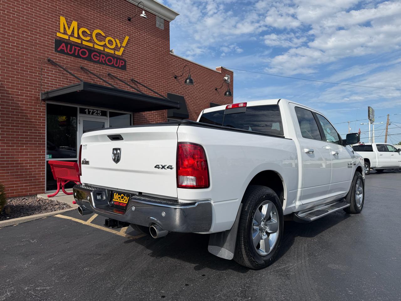 RAM 1500 Big Horn Crew Cab 4WD 2017