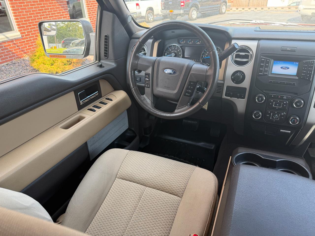 Ford F-150 XLT SuperCrew 4WD 2014