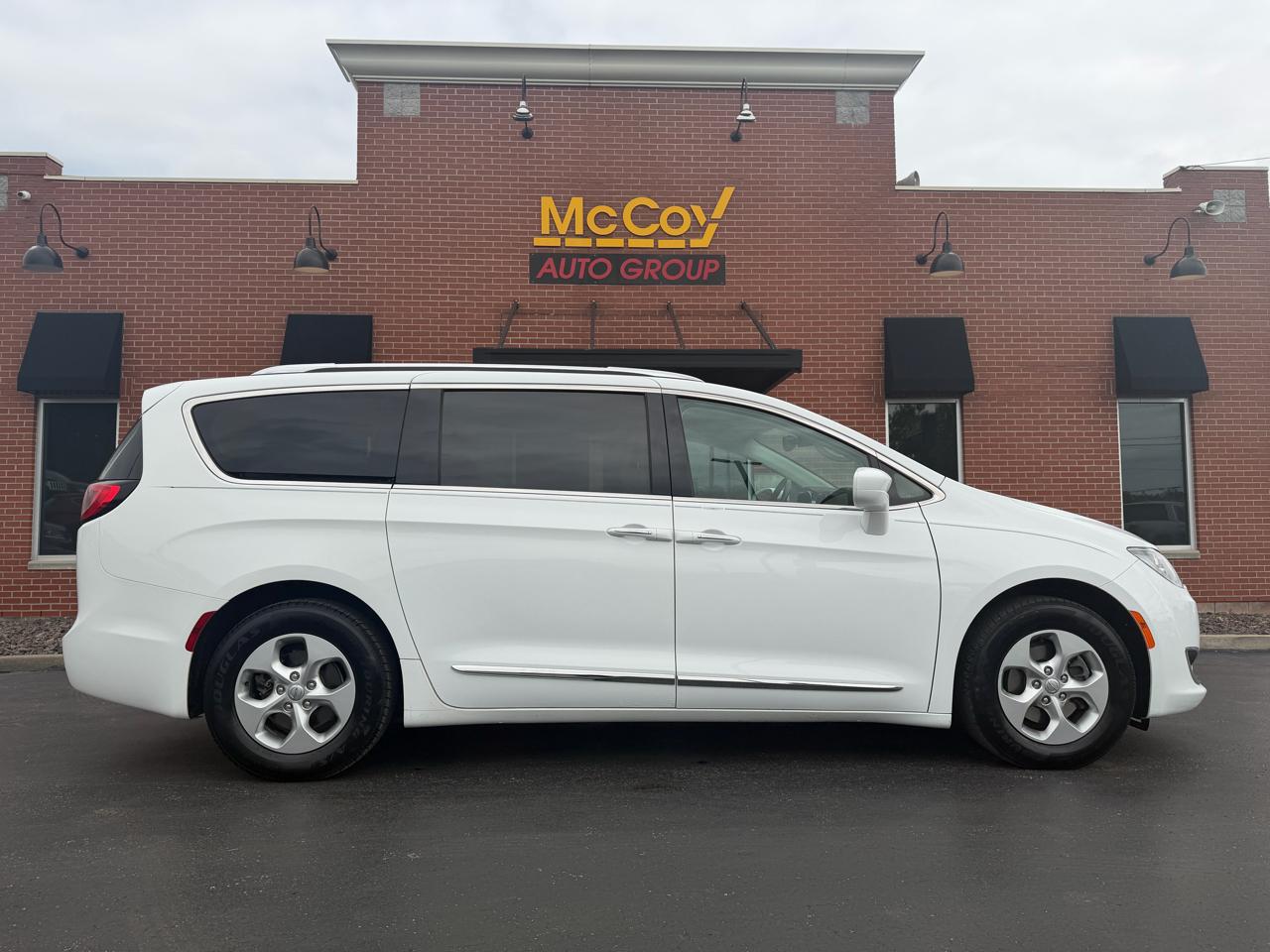 Chrysler Pacifica Touring-L Plus FWD 2017