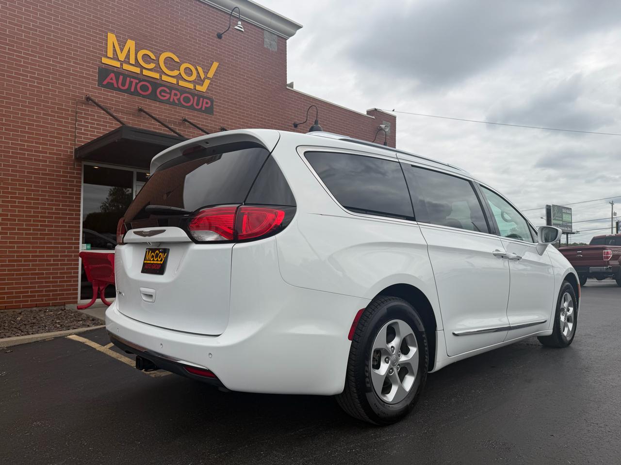 Chrysler Pacifica Touring-L Plus FWD 2017