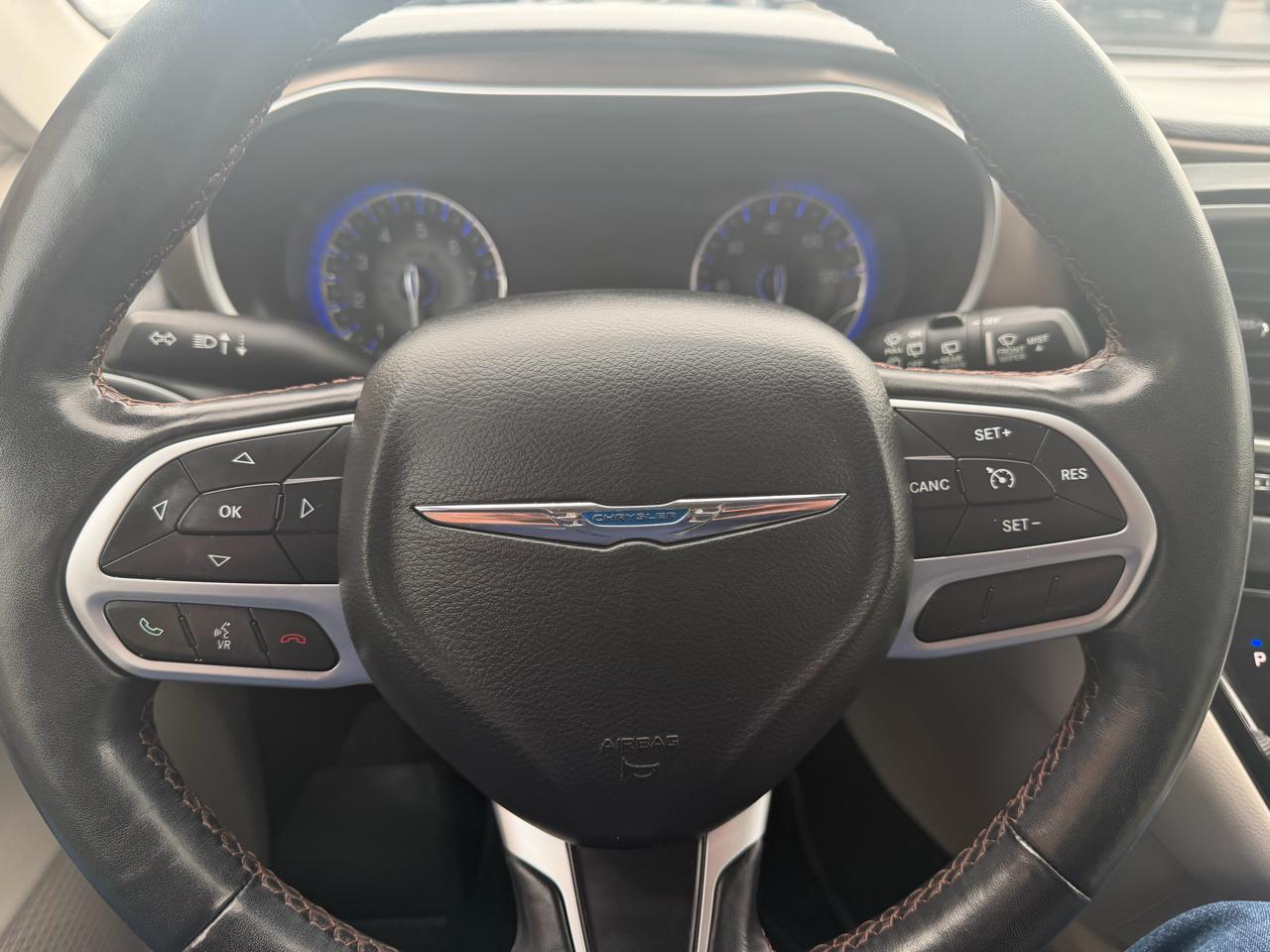 Chrysler Pacifica Touring-L Plus FWD 2017