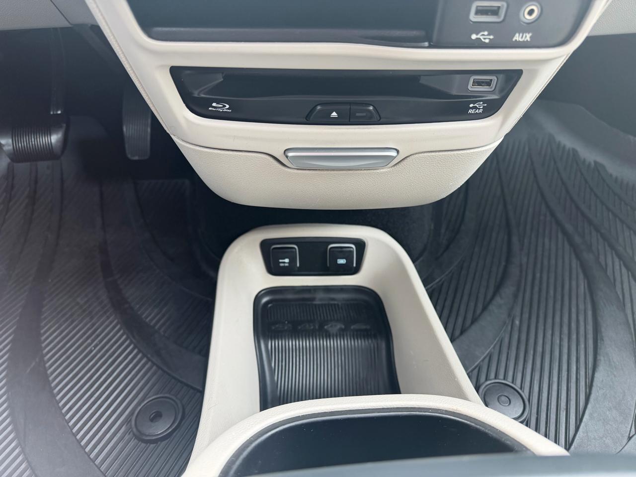 Chrysler Pacifica Touring-L Plus FWD 2017