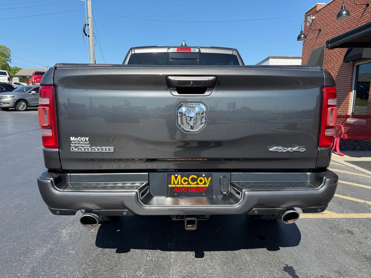RAM 1500 Laramie 4x4 Crew Cab 5'7" Box 2020